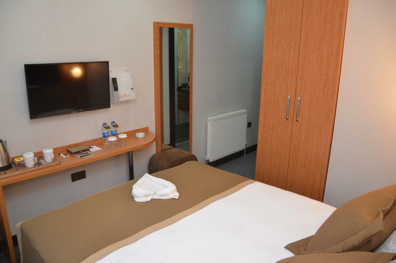 Grand Lark Hotel アダラー エクステリア 写真