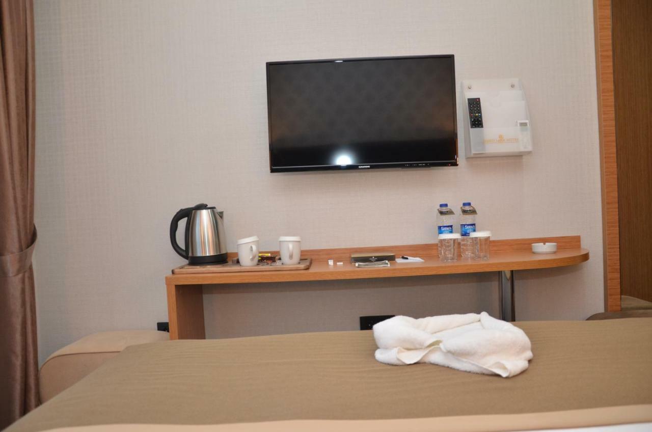 Grand Lark Hotel アダラー エクステリア 写真